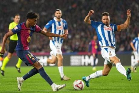 برشلونة يواجه عقدة غير متوقعة في ديربي كتالونيا 