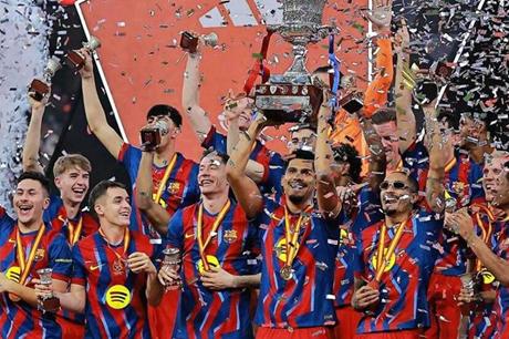 كم جنى برشلونة بعد التتويج بكأس السوبر الإسباني؟ 