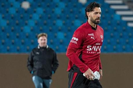 موقف بابلو ماري ومندش من خوض الديربي ضد النصر 