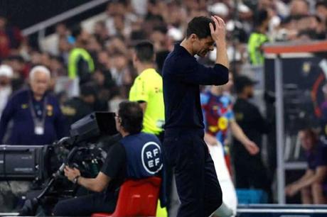 سبب مفاجئ وراء رحيل ألونسو عن ريال مدريد 