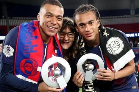 هل يمثل مبابي الصغير المنتخب الجزائري؟ 