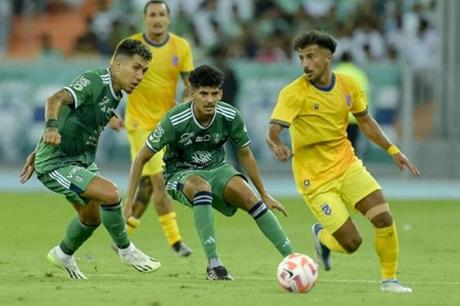 أزمة الملاعب تشتعل.. الحزم يرفض التهجير القسري ويتمسك بحقه أمام القادسية 