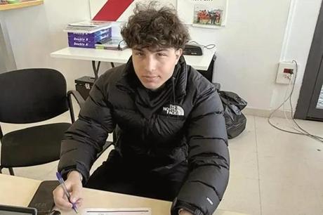 الأردني حمزة الخيري يوقع على كشوفات رايو فاليكانو الإسباني 