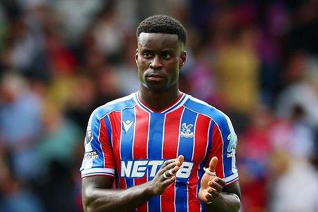 مان سيتي يقترب من حسم صفقة غيهي لاعب كريستال بالاس 