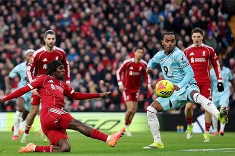 ليفربول يتعادل مع بيرنلي بالدوري الإنجليزي 
