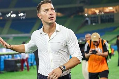 يايسله يكشف عن سر تألق هوساوي واحتياجات الأهلي الفنية 