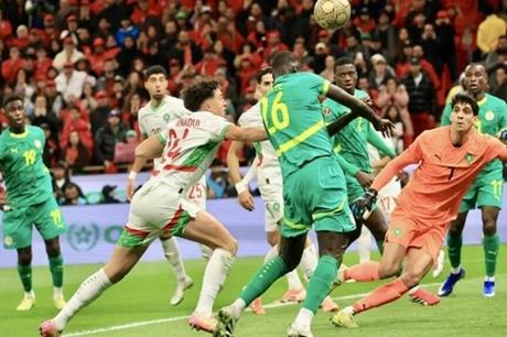 السنغال تهزم المغرب وتتوج بكأس الأمم الإفريقية 