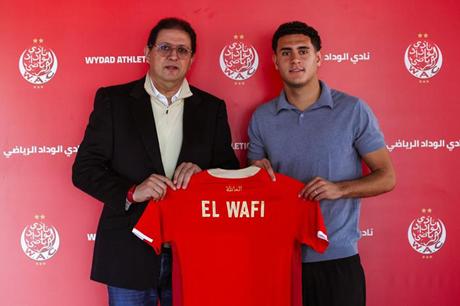 أيمن الوافي يعزز دفاع الوداد المغربي حتى 2030 
