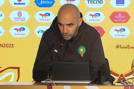 الركراكي يتجاهل الاستقالة بعد خسارة نهائي أفريقيا 