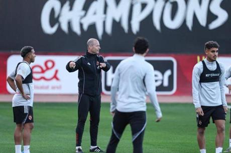 قرار حاسم من توروب بشأن مهاجم الأهلي الجديد 