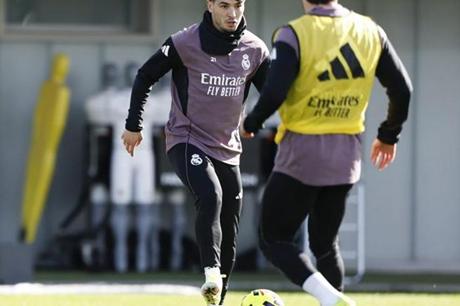 إبراهيم دياز يعود لتدريبات ريال مدريد وهذا موقفه من المشاركة ضد فياريال 