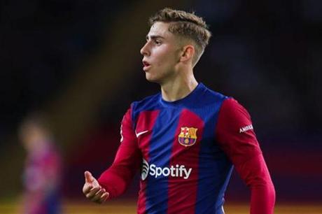 برشلونة ينوي تمديد عقد فيرمين لوبيز 