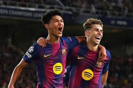 باريس سان جيرمان يعلن التعاقد مع درو فيرنانديز 