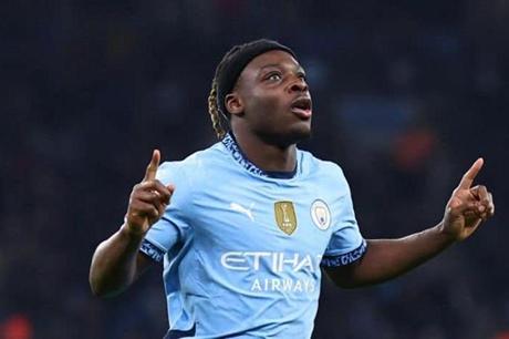 دوكو عن المنافسة مع أرسنال: علينا التركيز على أنفسنا فقط 