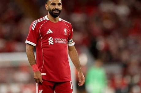7 هزائم في 8 مباريات.. رقم سلبي يطارد محمد صلاح مع ليفربول منذ 14 عامًا 
