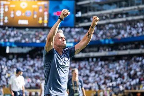 لويس إنريكي يكشف سر التعاقد مع درو 