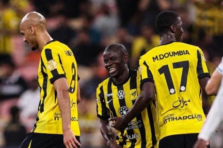 الشباب يحسم صفقتين مثيرتين من الاتحاد 