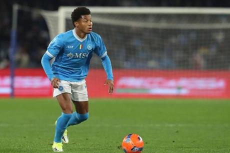 الإصابة تُبعد نيريس عن نابولي شهرين 