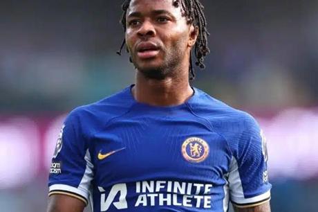 رسميًا.. تشيلسي يعلن فسخ عقد رحيم ستيرلينج بالتراضي 