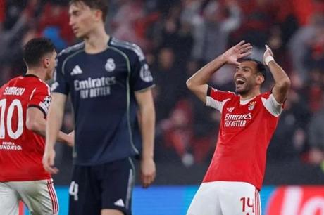 بنفيكا يُسقط ريال مدريد والفريقان الى الملحق 