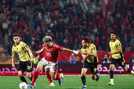 الأهلي يعلن إيقاف إمام عاشور وتغريمه مليون ونصف 