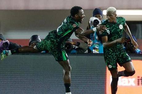 كأس أفريقيا.. نيجيريا تحل أزمة المستحقات قبل الجزائر 