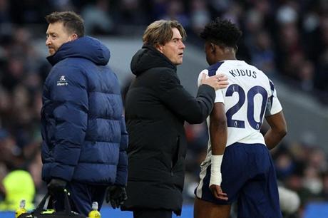 قدوس يغيب عن توتنهام 3 أشهر 