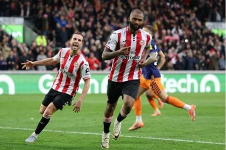 لاعب برينتفورد الأفضل في شهر نوفمبر بالدوري الانجليزي 