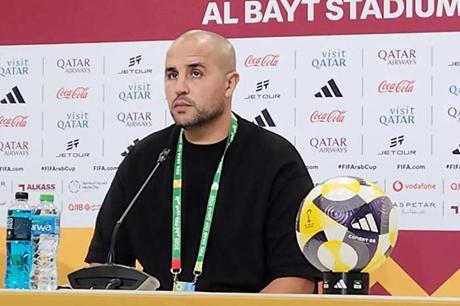 مدرب الجزائر يعلن استقالته بعد الخروج من كأس العرب 