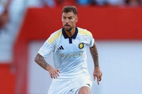 إينيجو يشارك في تدريبات النصر ويعلن جاهزيته 