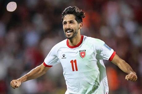 الأهلي يطرح بدائل يزن النعيمات بعد إصابته 