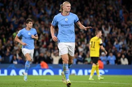 أبوتريكة: امنحوا الحذاء الذهبي لهالاند.. وهذه هي عيوب مانشستر سيتي 