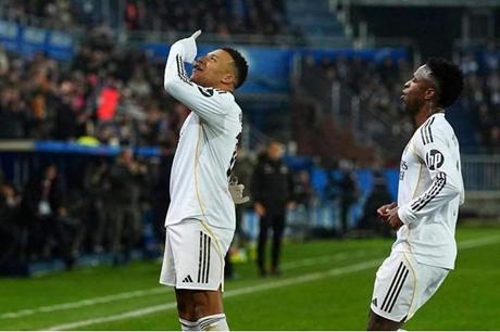 سر احتفال مبابي الغامض أمام ألافيس 