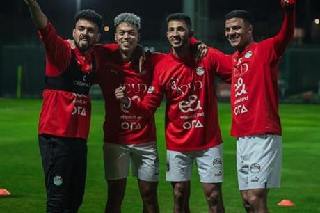 حسام حسن يحدد دفاع منتخب مصر في أمم أفريقيا 