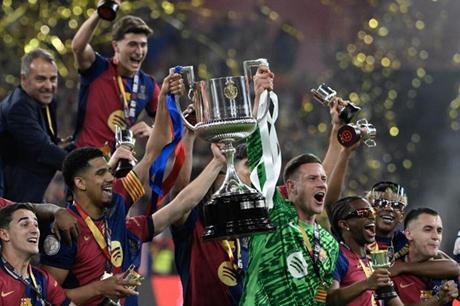 برشلونة يبدأ حملة الدفاع عن لقب كأس ملك إسبانيا أمام جوادالاخارا 