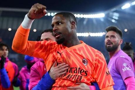 ميلان يزف خبراً ساراً لجمهوره بخصوص نجم الفريق 