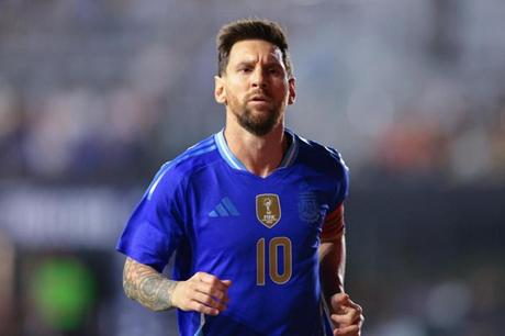 ميسي بطل أغرب محاولة انتقال في تاريخ كرة القدم 