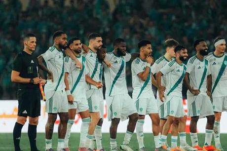 أول الراحلين عن أهلي جدة السعودي 