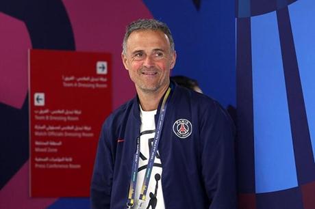 "الأعلى أجرا في العالم".. لويس إنريكي يتلقى عرضا أسطوريا 