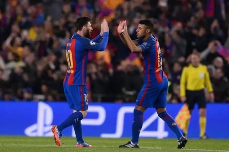 لاعب برشلونة السابق يعلق حذاءه 