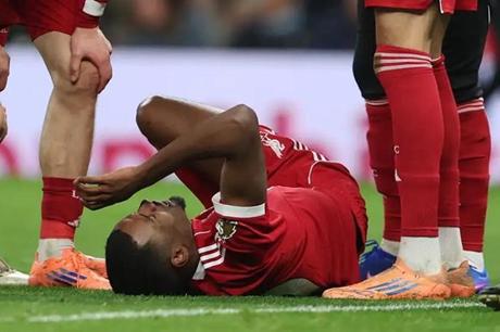 ليفربول يفكر باستعادة لاعبه المعار لتعويض إيزاك 