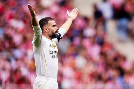 كارفاخال يحدد الموعد الحاسم لمستقبله في البيرنابيو 