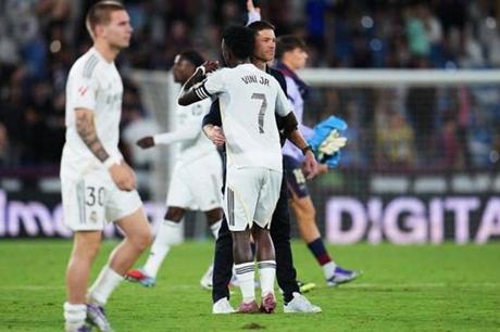 ريال مدريد يرفض.. نادٍ إيطالي يطلب استعارة ماستانتونو 