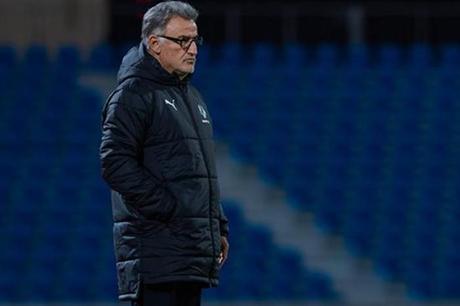 مدرب نيوم يطمح لفوز تاريخي على الاتحاد ويؤكد: بنزيما لا يشغلني 