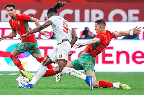 كاف يُخضع ثنائي منتخب المغرب لفحص المنشطات قبل مواجهة زامبيا 