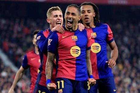 برشلونة يحسم موقفه من ضم أوتاميندي 