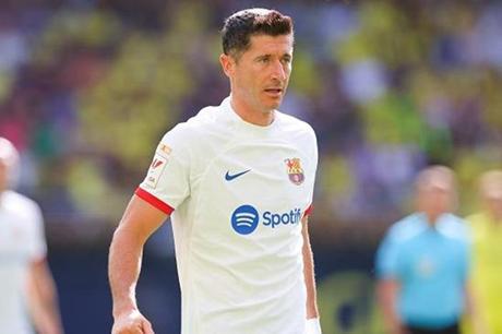 ليفاندوفسكي يؤكد خَديعة برشلونة لبايرن ميونخ 