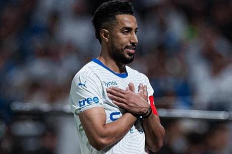 الهلال يعلن تفاصيل إصابتي الدوسري ونيفيز قبل مواجهة الخلود 