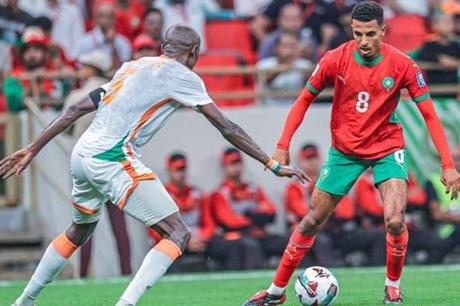 صحفي إسباني يشيد بأداء عز الدين أوناحي في كأس إفريقيا 