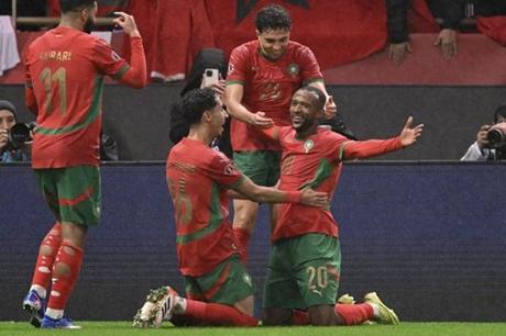 نجم المغرب يعود إلى التدريبات الجماعية قبل مواجهة تنزانيا 